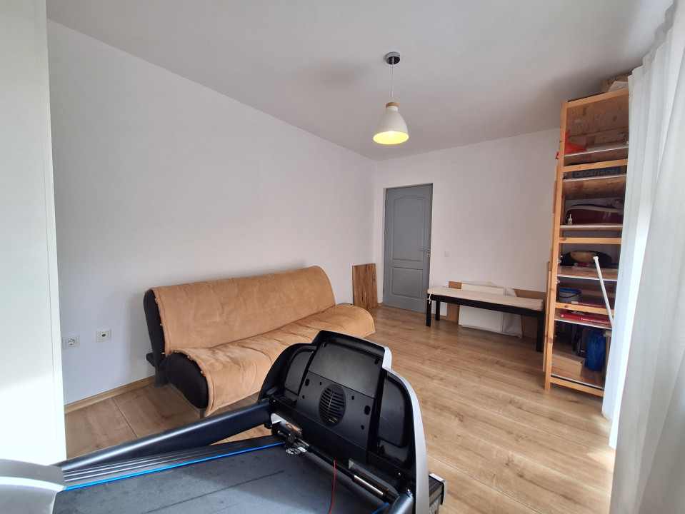 Apartamente 3 camere ,64 mp utili ,parcare ,zona Eroilor