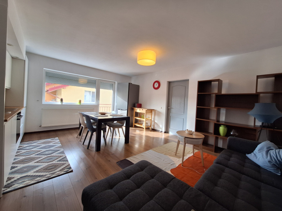 Apartamente 3 camere ,64 mp utili ,parcare ,zona Eroilor