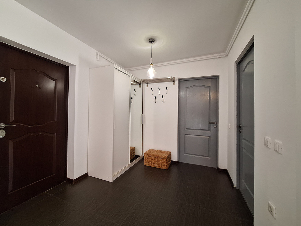 Apartamente 3 camere ,64 mp utili ,parcare ,zona Eroilor