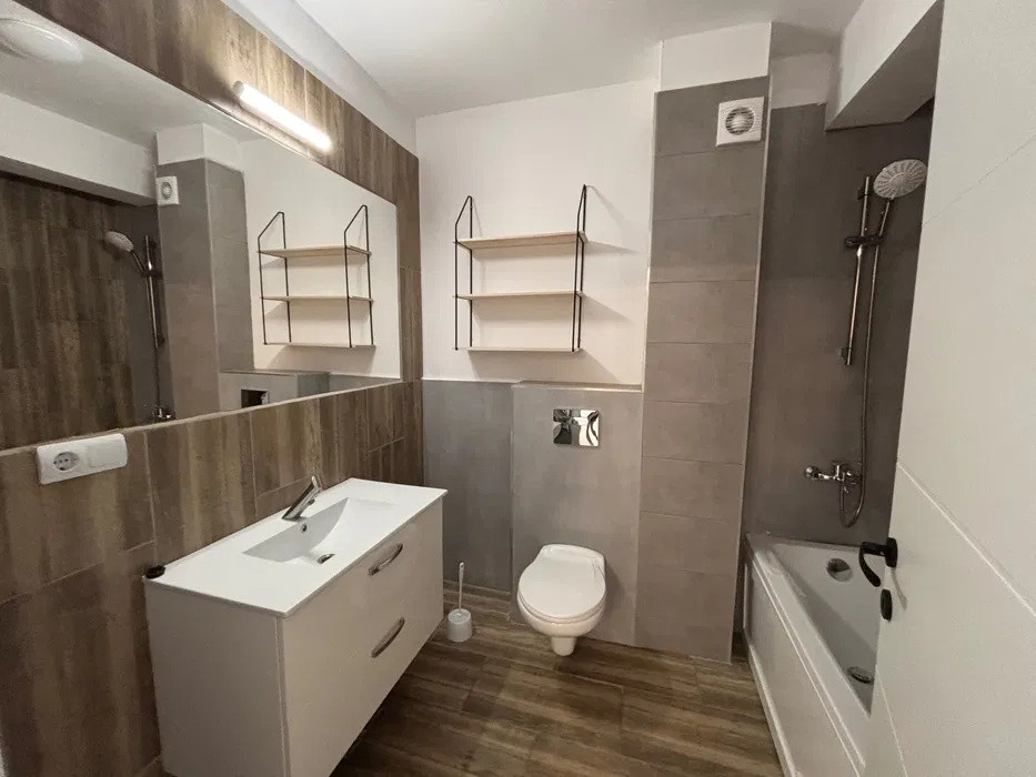 Apartament cu 2 camere, 55 mp, parcare, zona Terra