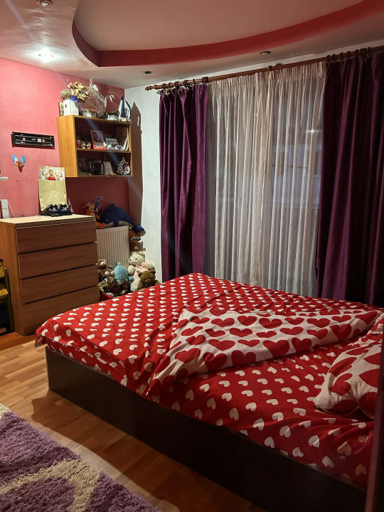 Apartament cu 2 camere, decomandat, 2 balcoane, zona Eroilor