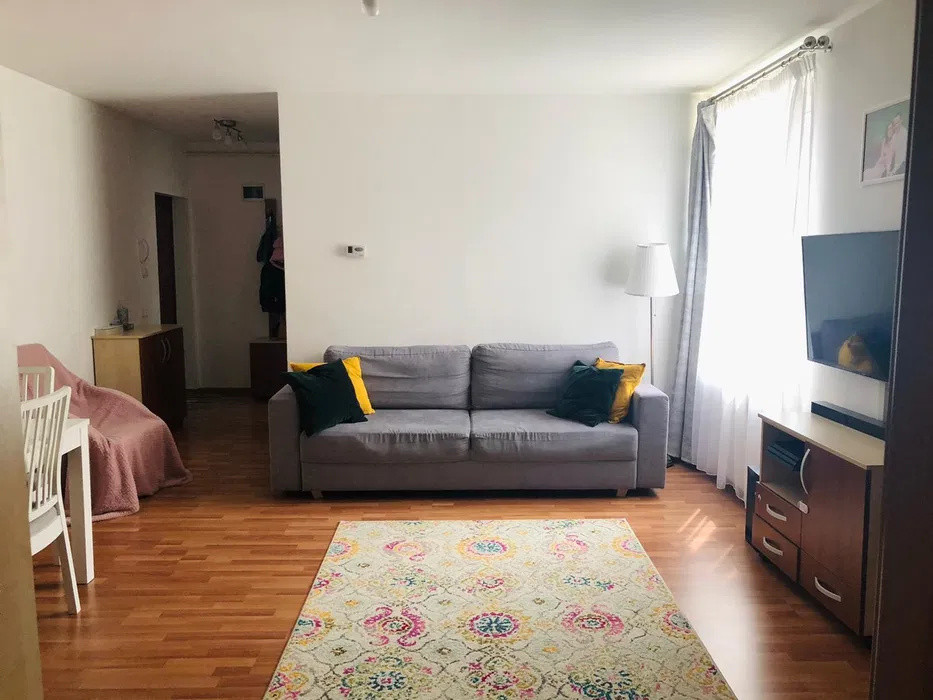 Apartament cu 3 camere, decomandat, 68 mp, parcare, zona Tineretului