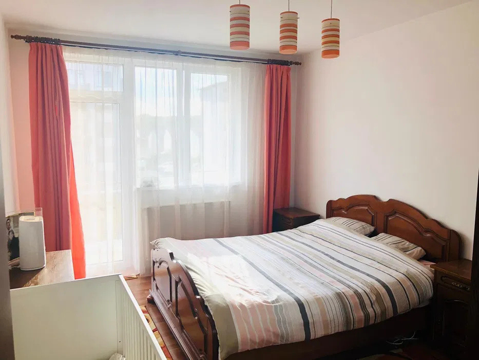 Apartament cu 3 camere, decomandat, 68 mp, parcare, zona Tineretului