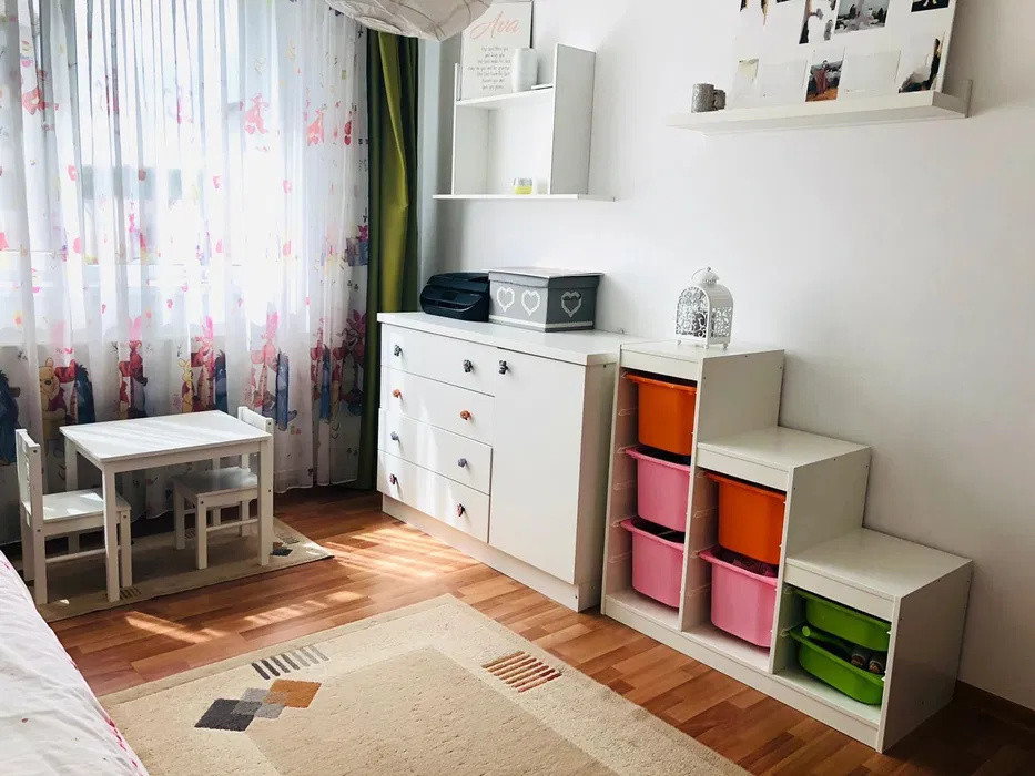 Apartament cu 3 camere, decomandat, 68 mp, parcare, zona Tineretului