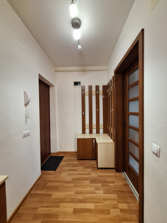 Apartament cu 3 camere, 68 mp, parcare, zona Tineretului