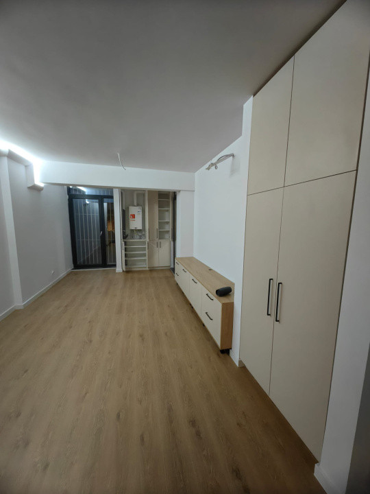 Apartament de 2 camere, 48.73 mp, 20 mp terasa, Finisat, Parcare, Zona Vivo