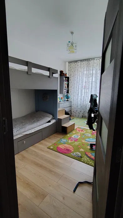 Apartament cu 2 camere, decomandat, 56 mp, balcon, zona Abatorului