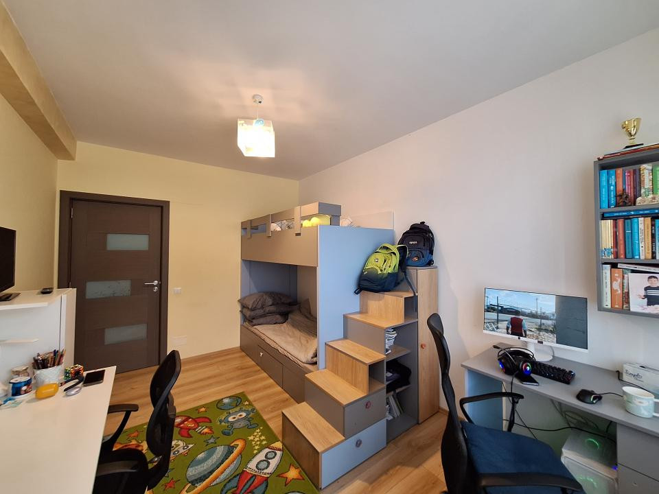 Apartament cu 2 camere, decomandat, 50 mp, balcon, zona Abatorului