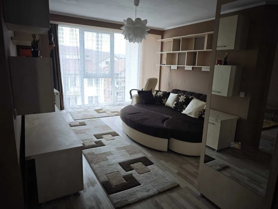 Apartament cu 2 camere, 44 mp, parcare, zona Terra