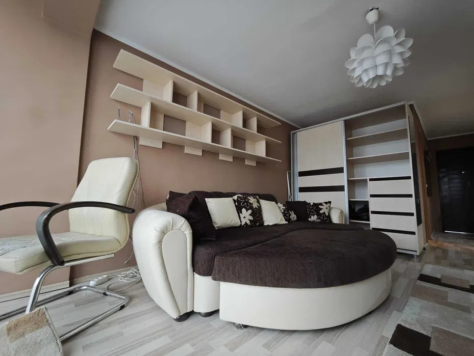 Apartament cu 2 camere, 44 mp, parcare, zona Terra