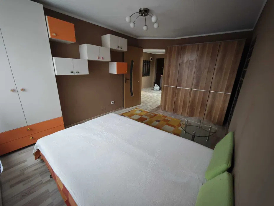 Apartament cu 2 camere, 44 mp, parcare, zona Terra