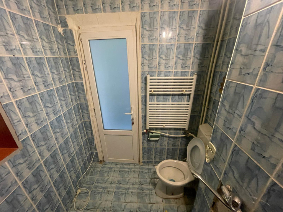 Garsoniera spatioasa, 32 mp, etaj intermediar, Zona Parang