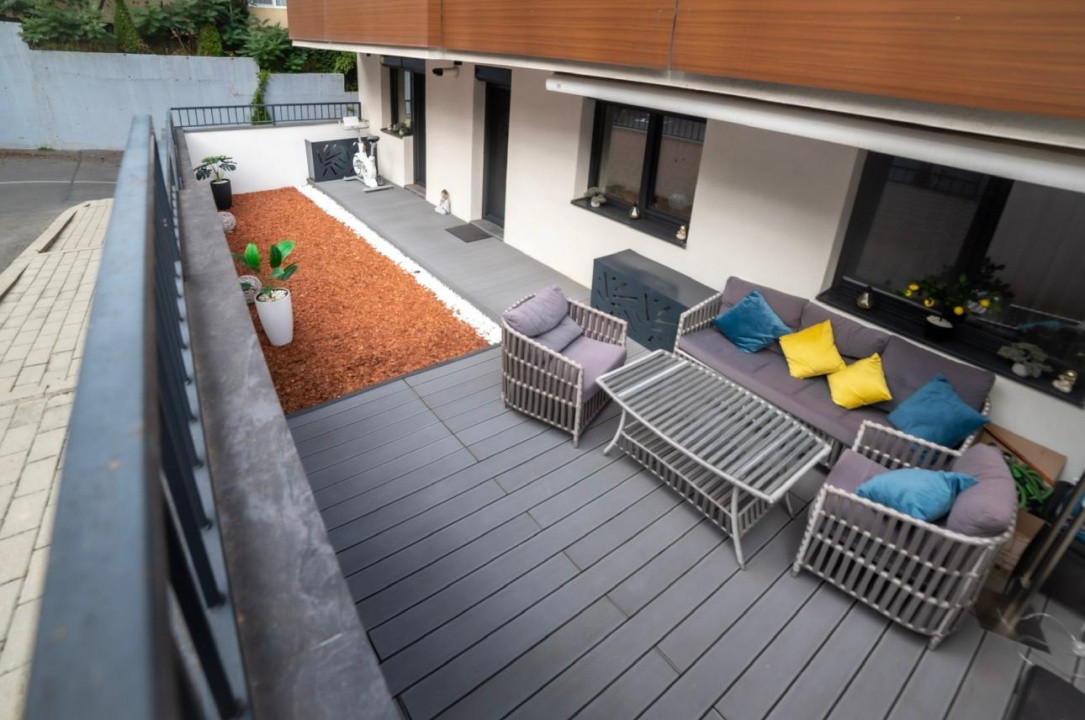 Apartament cu 3 camere, 60 mp, terasa, zona VIVO