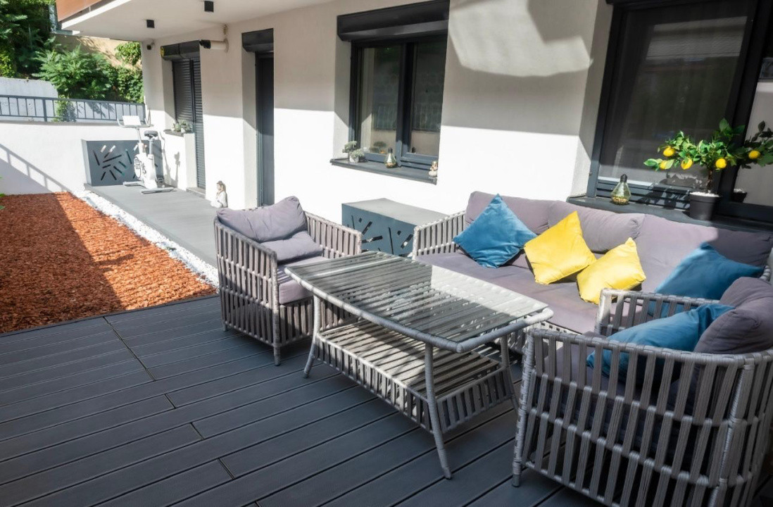 Apartament cu 3 camere, 60 mp, terasa, zona VIVO