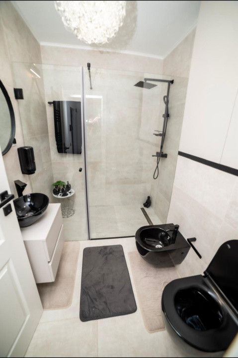 Apartament cu 3 camere, 60 mp, terasa, zona VIVO