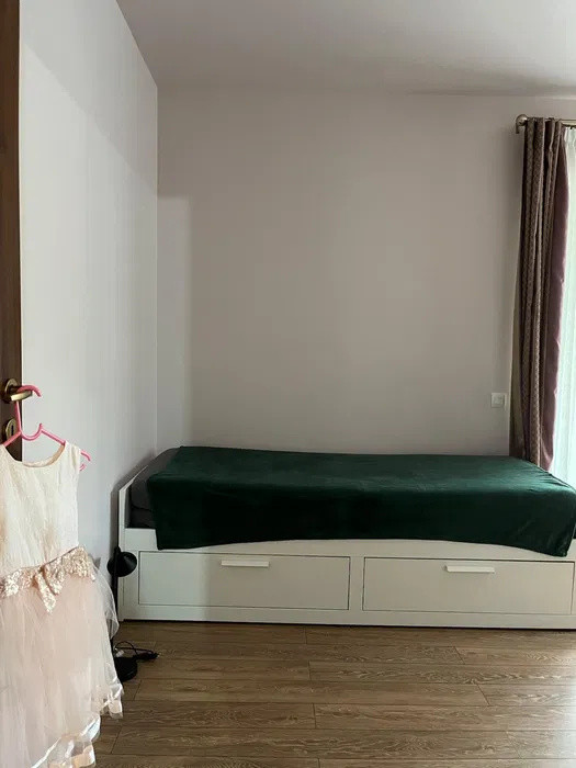 Apartament cu 3 camere, 60 mp, terasa, zona Stejarului