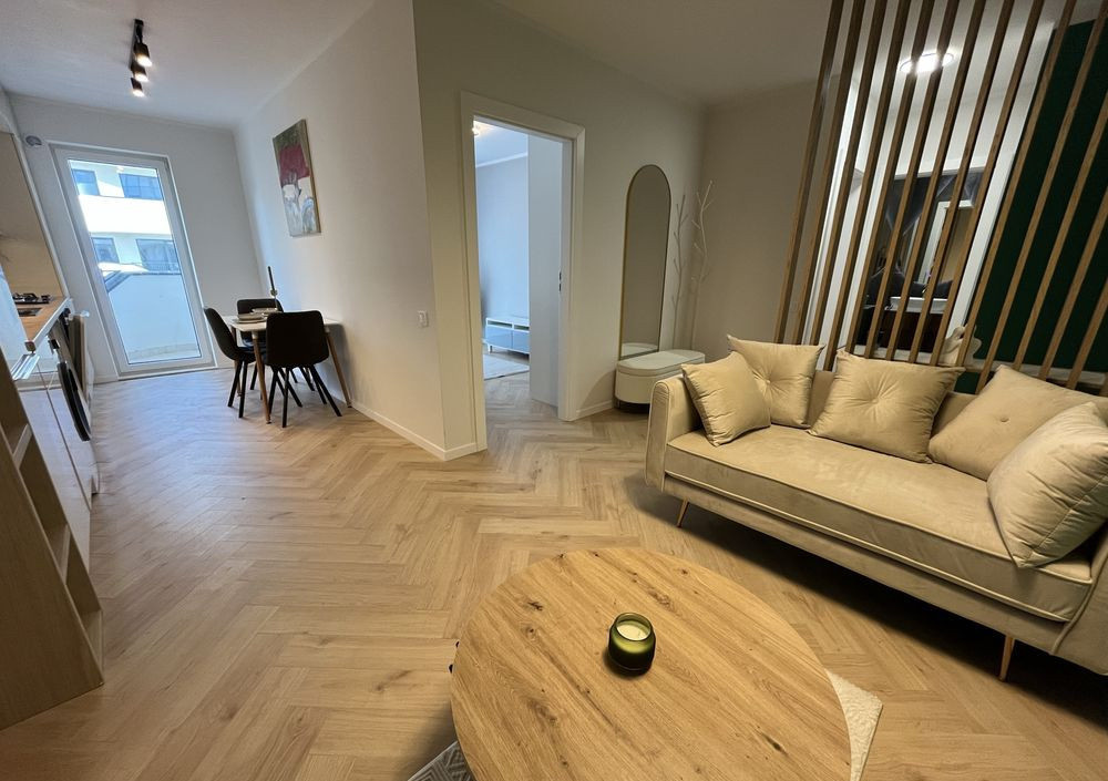 Apartament Eroilor blocuri Albe 3 camere 55mp mobilat Lux