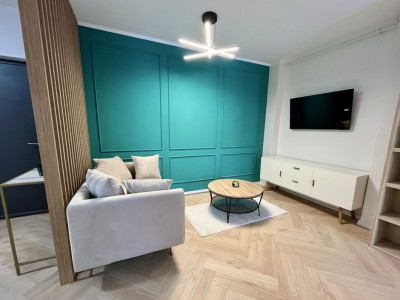 Apartament Eroilor blocuri Albe 3 camere 55mp mobilat Lux