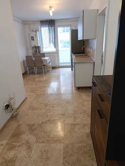 Apartament cu 2 camere, 55 mp, balcon, zona BMW