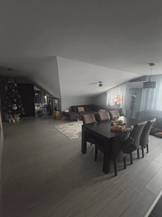 Apartament cu 3 camere, 92 mp, parcare, zona Eroilor