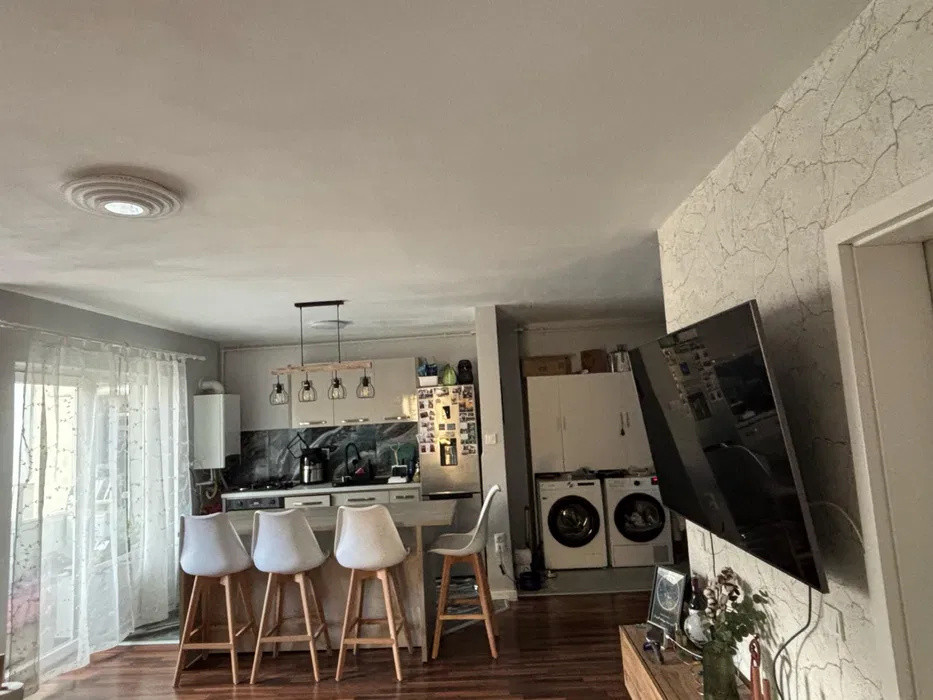 Apartament cu 3 camere, 66 mp, parcare, zona KIK