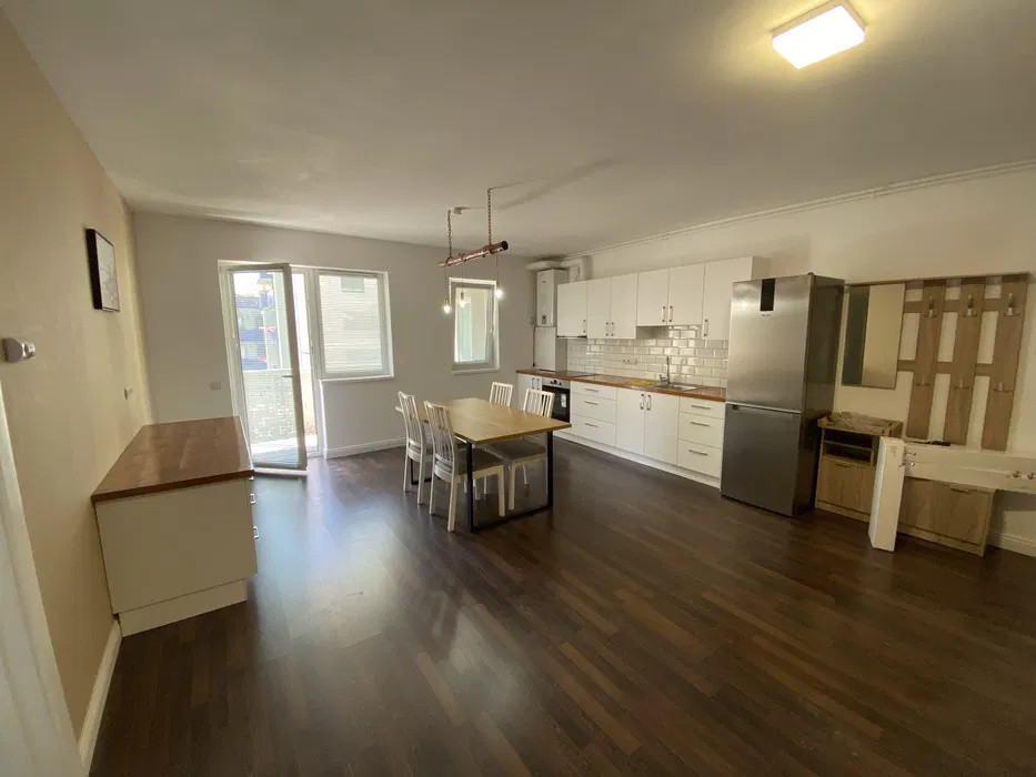 Apartament cu 2 camere, 52 mp, balcon, zona AMETYST