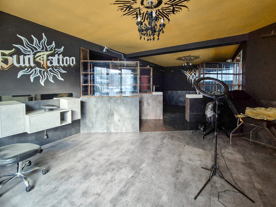 Spatiu comercial - 162mp / Parcari - zona Platinia