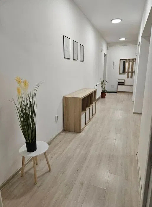 Apartament cu 2 camere, 57 mp, balcon, zona Eroilor
