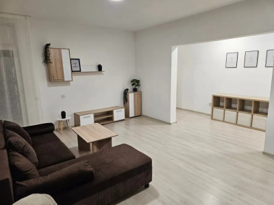 Apartament cu 2 camere, 57 mp, balcon, zona Eroilor