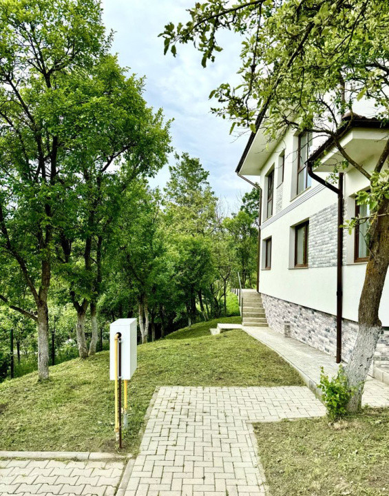 Casa individuală, 150 mp utili, teren 423 mp, toate utilitățile, Chinteni