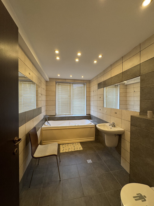 Apartament spatios cu 3 camere, Manastur, Cluj Napoca