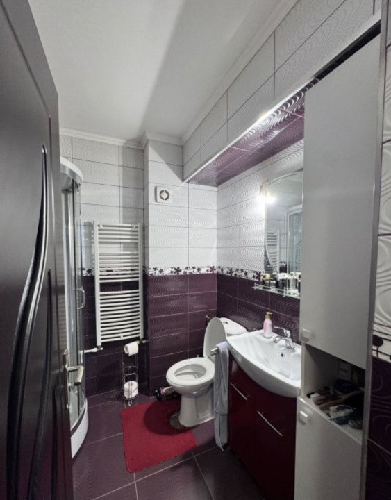 Apartament 2 camere , etaj intermediar , zona Eroilor