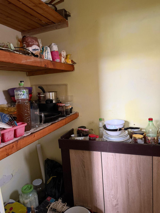 apartament la casa,cu o camera,parcare,gradina