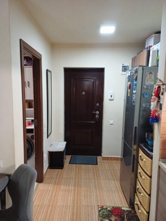 Apartament cu 2 camere, 45 mp, balcon, zona Eroilor