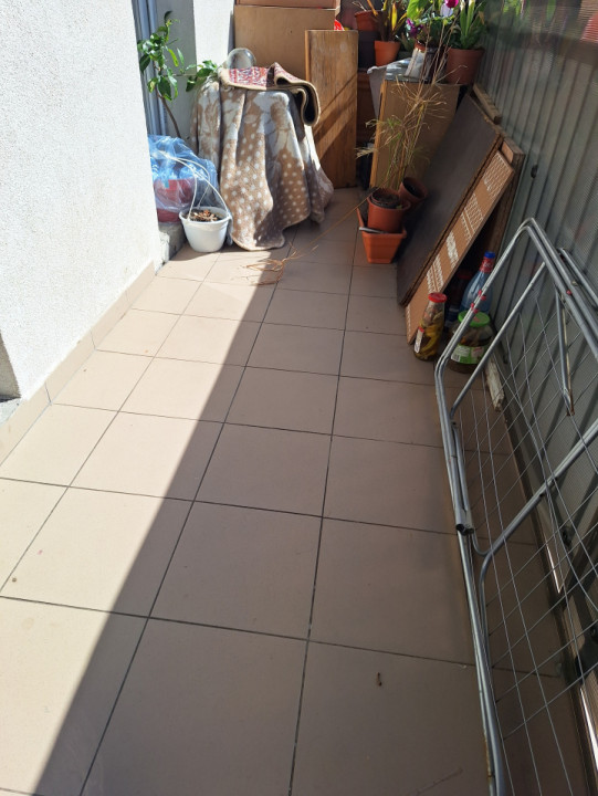 Apartament cu 2 camere, 40 mp, balcon, zona Terra