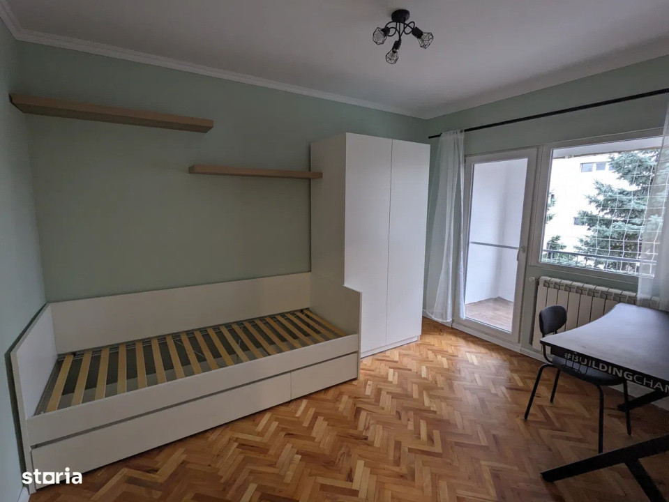 Apartament cu 3 camere, decomandat, 65 mp, 2 bai, etaj intemediar,zona Izlazului