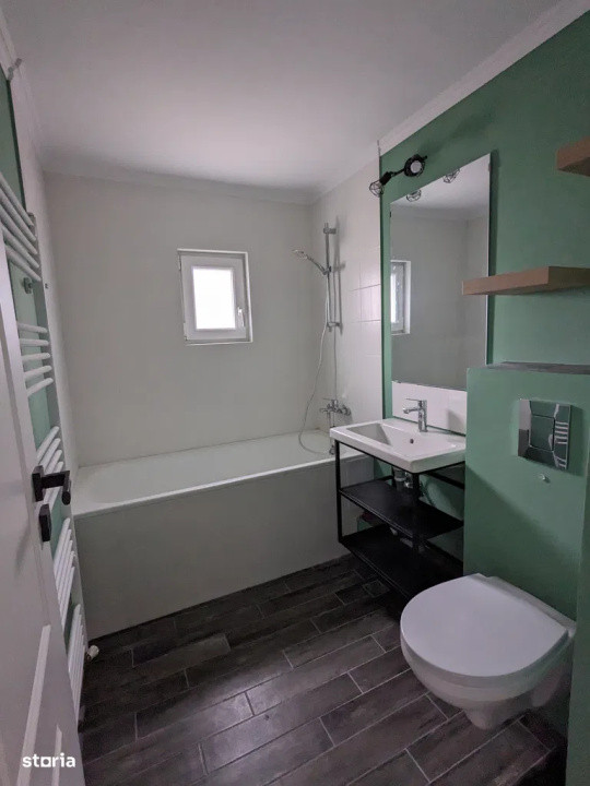 Apartament cu 3 camere, decomandat, 65 mp, 2 bai, etaj intemediar,zona Izlazului