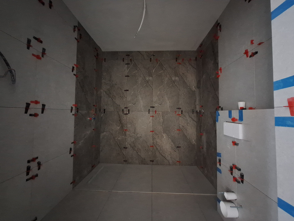 Apartament cu 2 camere finisat, 53 mp, balcon, zona Eroilor