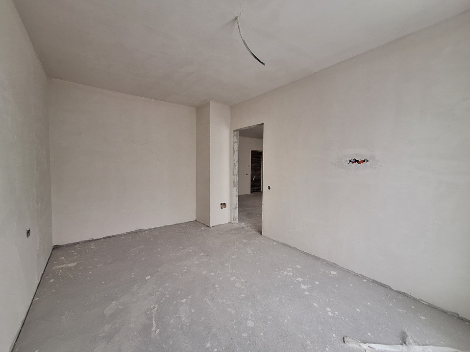 Apartament cu 2 camere finisat, 53 mp, balcon, zona Eroilor