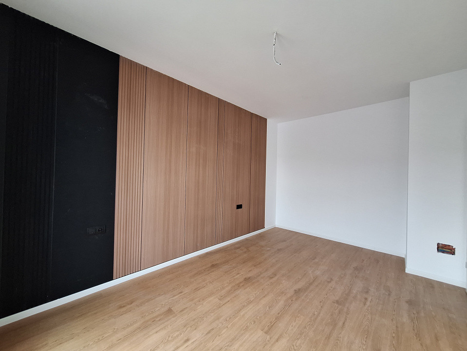 Apartament cu 2 camere finisat, 53 mp, balcon, zona Eroilor