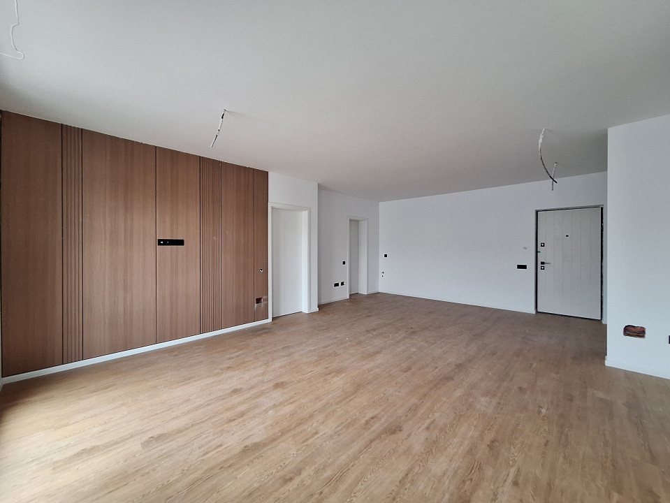 Apartament cu 2 camere finisat, 53 mp, balcon, zona Eroilor
