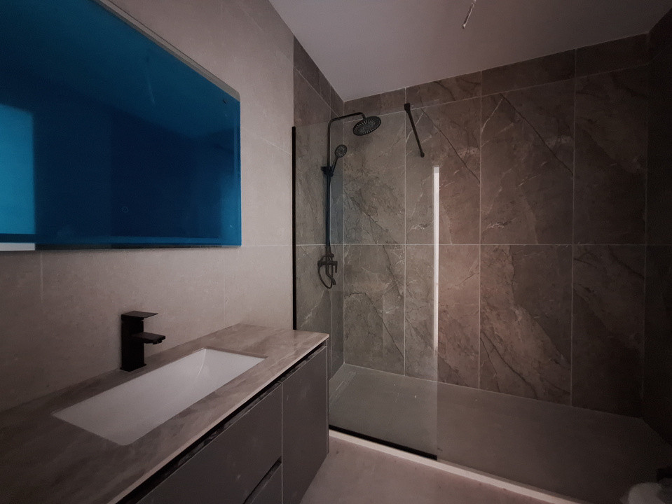 Apartament cu 2 camere finisat, 53 mp, balcon, zona Eroilor