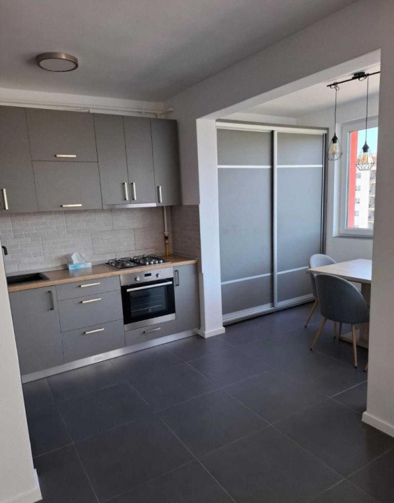 Apartament 2 camere, 62 mp, etaj intermediar, loc de parcare, zona BMW