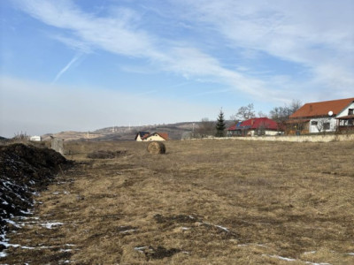 Teren intravilan Popești 2.300mp front 18ml