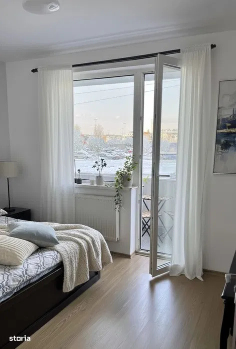 Apartament 3 camere, 70mp, etaj intermediar, loc de parcare, zona Vivo