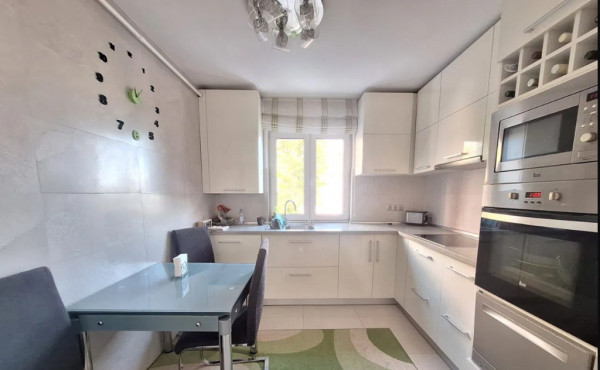 Apartament 3 camere la cheie! 70mp, etaj intermediar, zona Mehedinti