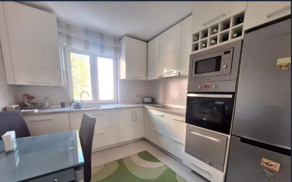 Apartament 3 camere la cheie! 70mp, etaj intermediar, zona Mehedinti