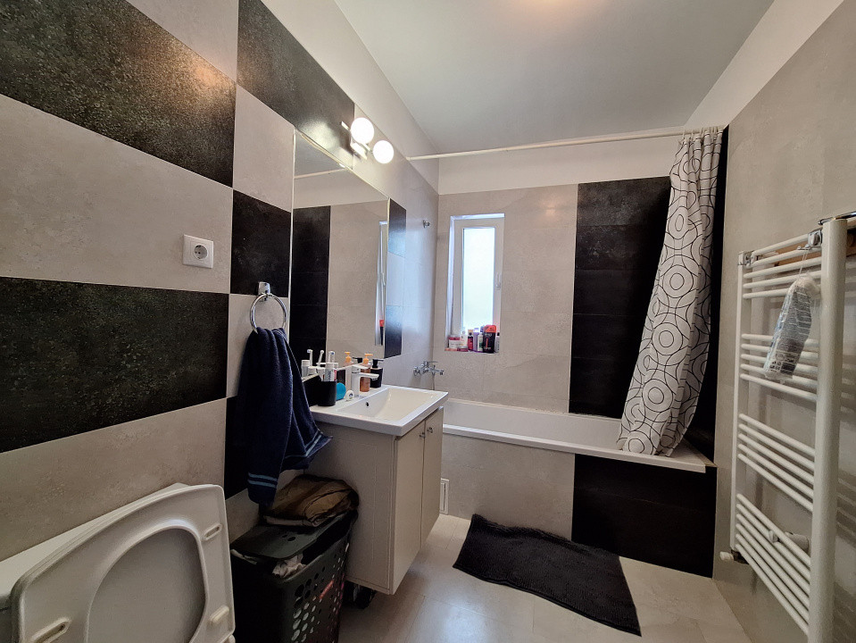 Apartament cu 2 camere, 43 mp, balcon, zona Ioan Rus