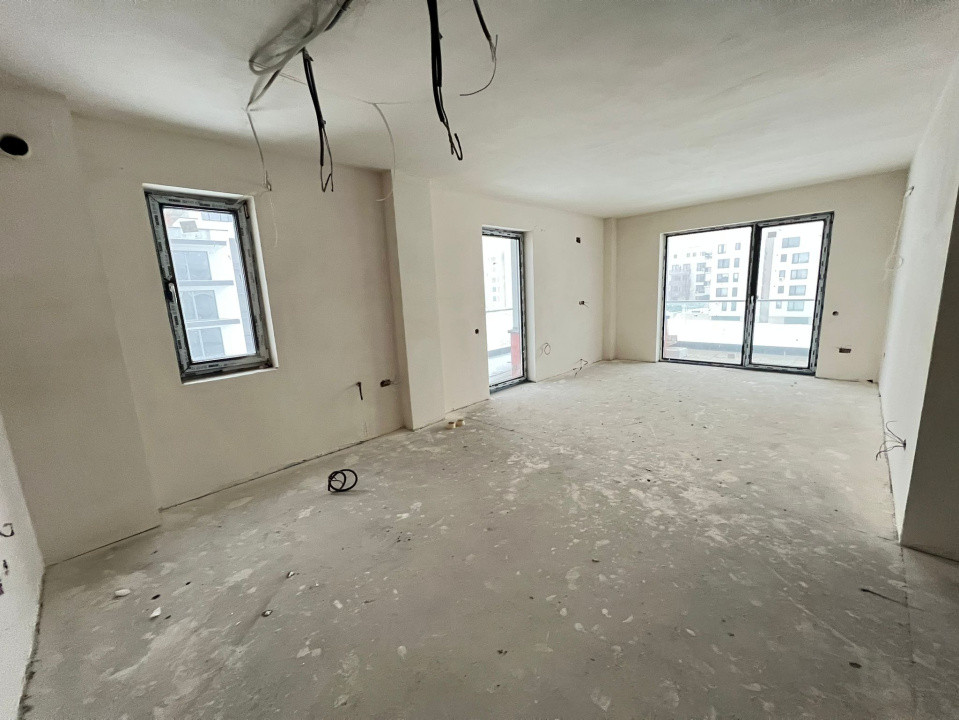 Apartament de 3 camere, 72mp utili, terasa 20mp, Zona Andrei Muresanu