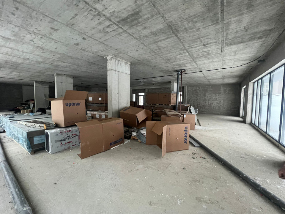 Spatiu comercial  ,671 mp utili ,  intr-un nou ansamblu ANDREI MURESANU